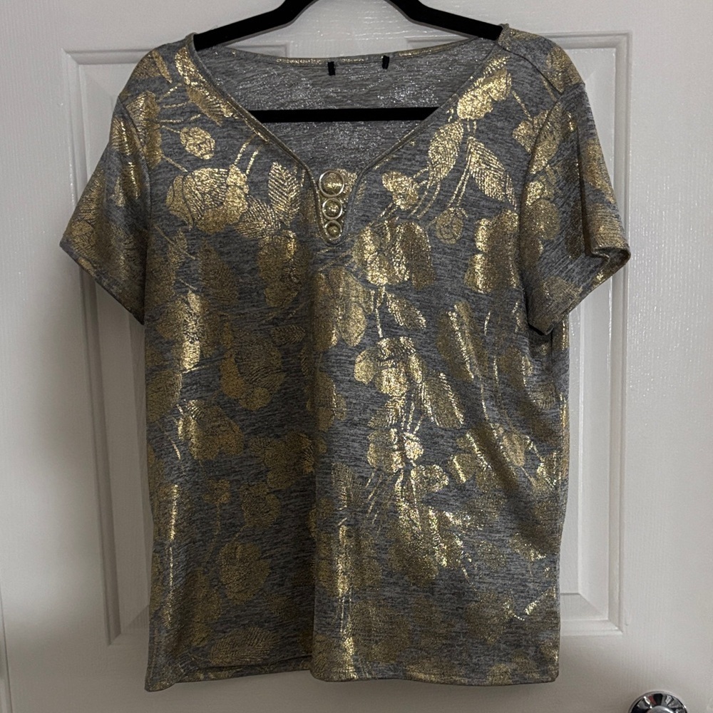 Gray & Gold Floral Short Sleeve V-Neck Top